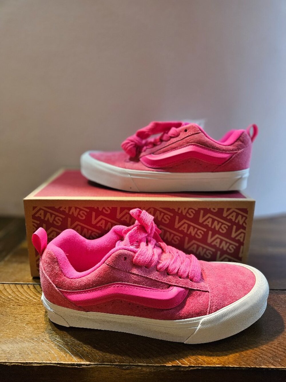 Vans Knu Skool low-top sneakers neon pink